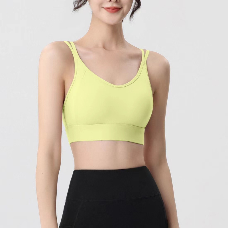 Moteriški sportiniai viršūnėlė su formuotais puodeliais, fiksuoti dvigubi dirželiai, greitai džiūstantis audinys, nailonas 70% / spandeksas 25%