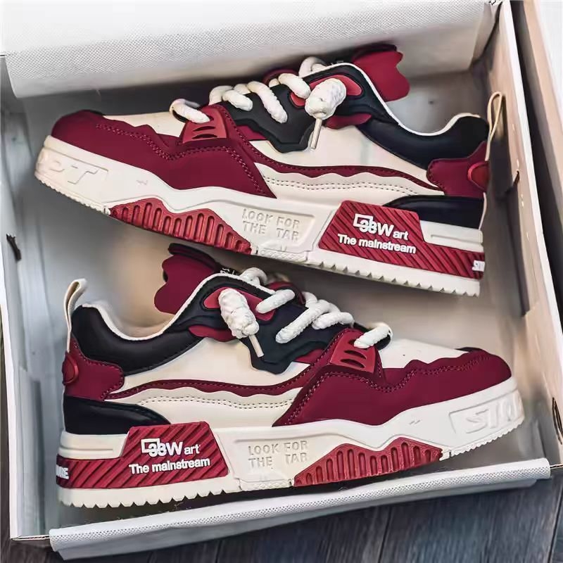 Vyriški sportbačiai su PU viršutine dalimi, gumine danga, stora pada, žemas profilis, apvalus pirštas