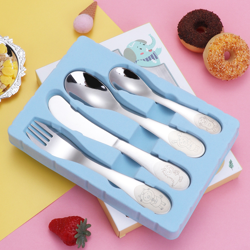 Vaikų stalo įrankių rinkinys (peilis, šakutė ir šaukštas) — 304 nerūdijantis plienas, karikatūrinis raštas, veidrodinis poliravimas, tinkamas vaikams