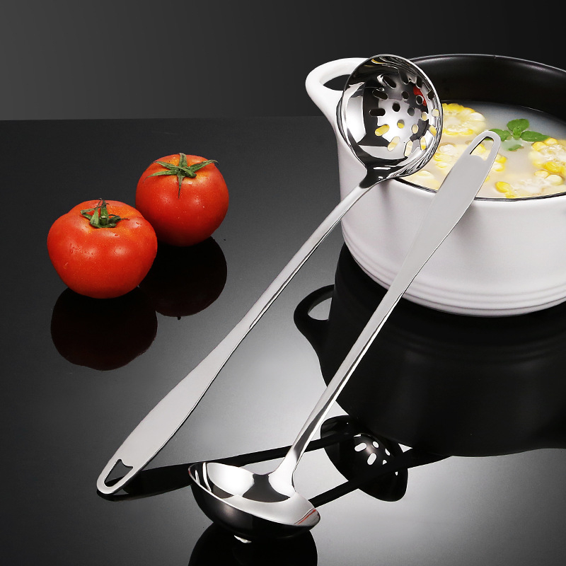 Sriubos šaukštas su įmontuotu sieteliu, sutirštintas 304 nerūdijančio plieno, ilgas kotas, neslidžia rankena, atspari aukštoms temperatūroms