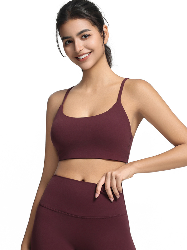 Plonas petnešėlės sportinis biustas su pilnu puodeliu ir plonu formuojamu puodeliu, fiksuotos dvigubos petnešėlės, pagrindinis audinys 80% nailonas/20% spandekso, įdaila: spandeks