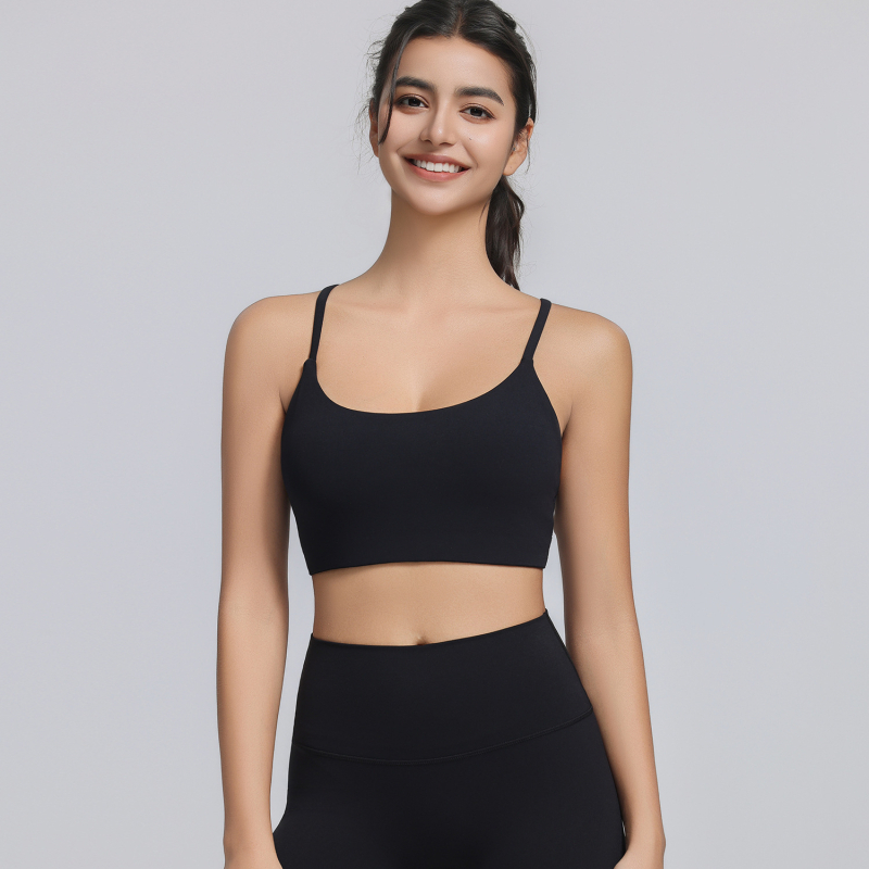 Plonas petnešėlės sportinis biustas su pilnu puodeliu ir plonu formuojamu puodeliu, fiksuotos dvigubos petnešėlės, pagrindinis audinys 80% nailonas/20% spandekso, įdaila: spandeks