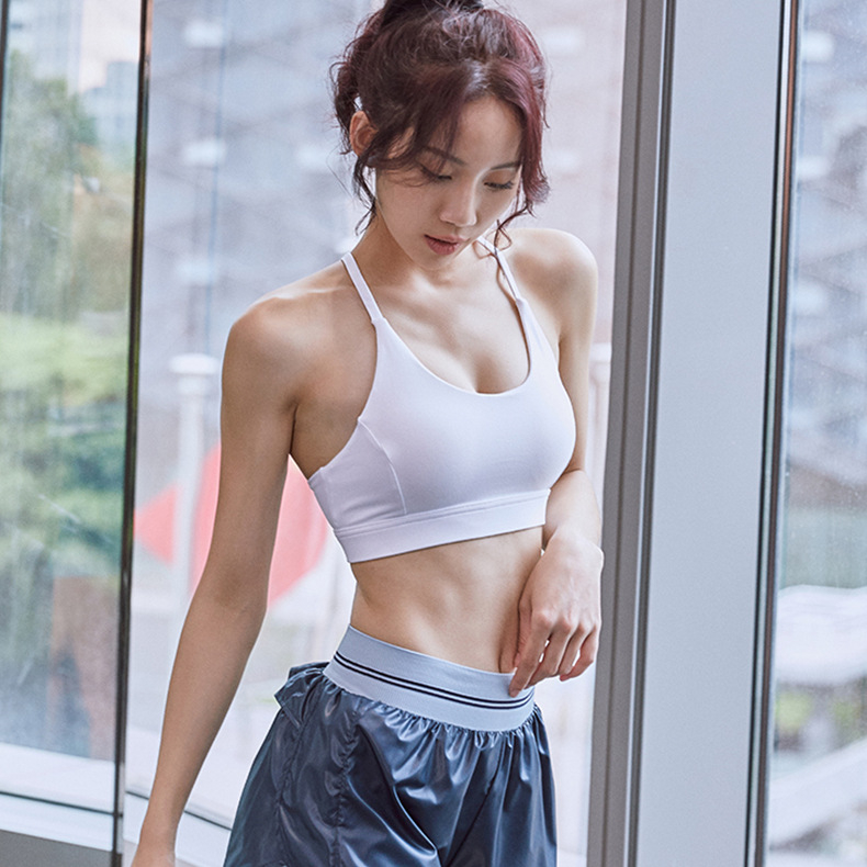 Anran nailono sportinė liemenėlė, greitai džiūstanti, 3/4 kaušelis, fiksuoti dvigubi petnešos, blizgus dizainas, skirtas bėgimui ir treniruotėms