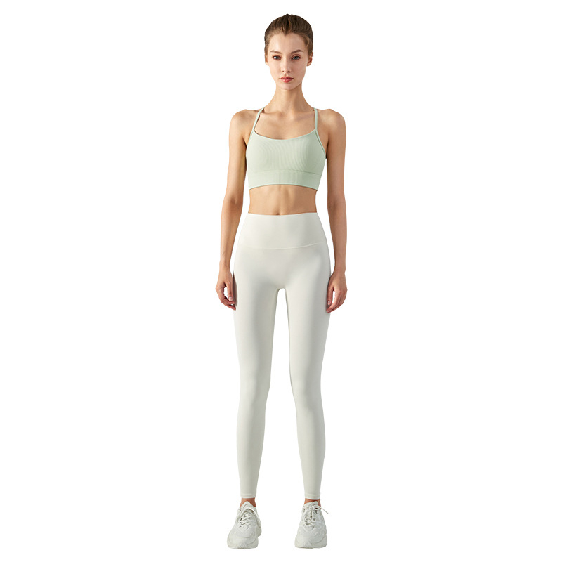 Halterio kaklo sportinė liemenėlė jogos su 3/4 kaušeliu su įdėklu, nailonas 75% / spandeksas 25%