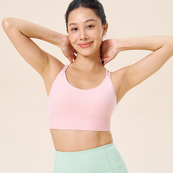 Moterų lauko sportinės liemenėlės su pilnomis kupromis ir plonai formuotomis kaušėmis, vienos dalies konstrukcija, fiksuoti dvigubi pečių diržai, nugaroje trijų eilių užtrauktukai, nailoninis audinys su spandekso įdėklu