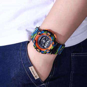 Daudzfunkcionālais elektroniskais pulkstenis ar maskēšanās dizainu āra sportiem, apaļš ciparnīca, digitālais displejs, elektroniskā kustība, ABS siksna, PVC korpuss