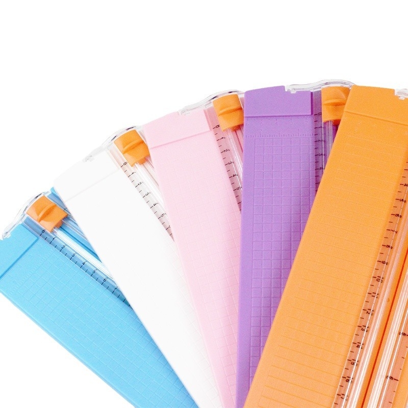 Huiding tăietor de hârtie din plastic, manual, model 1056/1057, pentru hârtie fotografică