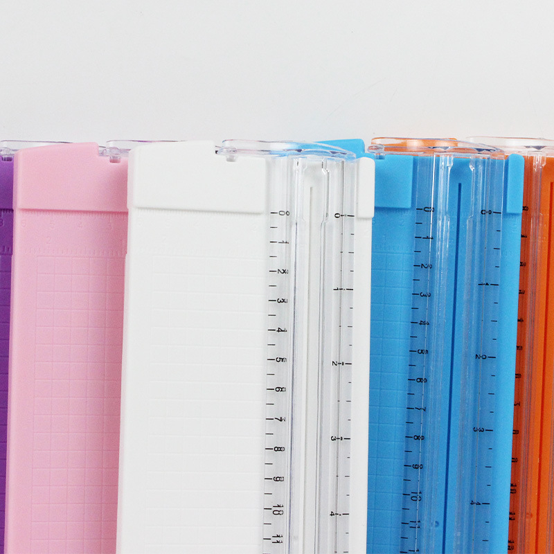 Huiding tăietor de hârtie din plastic, manual, model 1056/1057, pentru hârtie fotografică