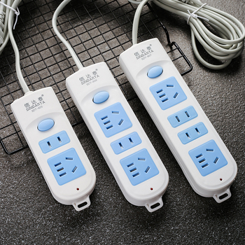 Barošanas josla ar vara vadītājiem, 10A, 100-250V, 2000W, korpuss no ugunsizturīga PP