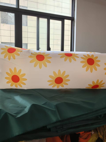 Nafukovacie lôžko s polyestrovým povrchom, ľahké 0,55 kg, nosnosť 200 kg