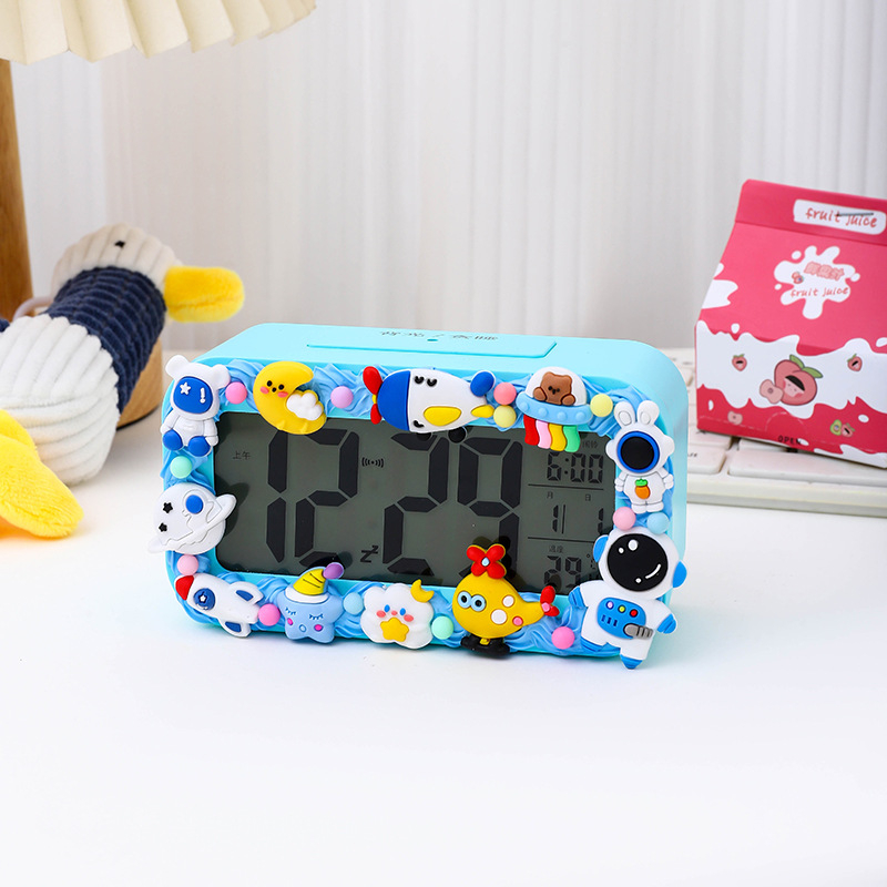 Ceas deșteptător pentru copii, design desen animat, afișaj LED, alimentare cu baterie, unilateral, luminos, cu numărătoare înapoi