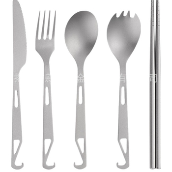 Kamperski pribor: 4-u-1 žlica za juhu, žlica za salatu, vilica za kolač i voće s otvaračem boca; čisti titan, moderan minimalistički stil, prenosan
