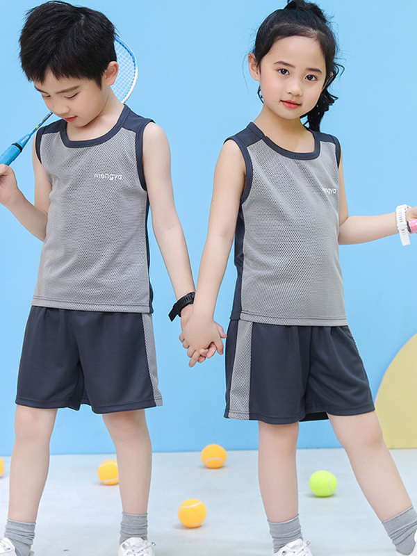 Két részes gyerek sport szett: ujjatlan mellény és rövidnadrág, hálós, gyorsan száradó anyag, poliészter, nyárra, 7–12 éveseknek