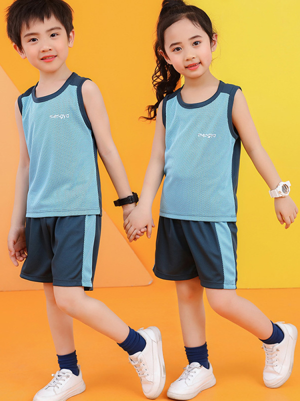 Két részes gyerek sport szett: ujjatlan mellény és rövidnadrág, hálós, gyorsan száradó anyag, poliészter, nyárra, 7–12 éveseknek