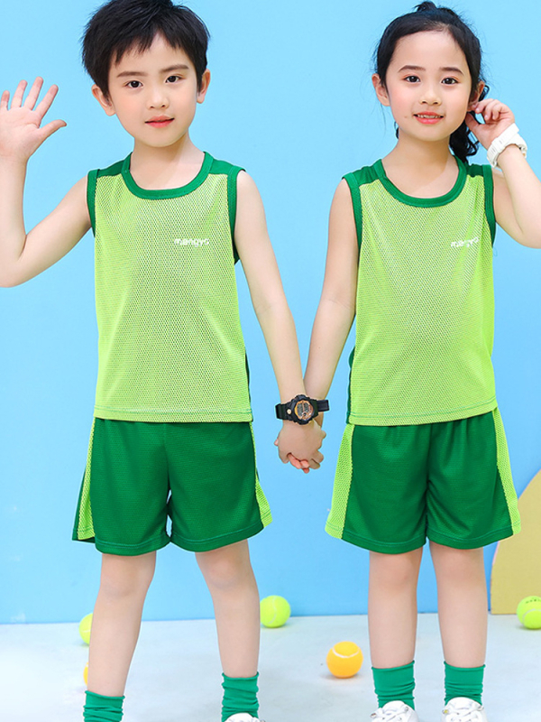 Két részes gyerek sport szett: ujjatlan mellény és rövidnadrág, hálós, gyorsan száradó anyag, poliészter, nyárra, 7–12 éveseknek