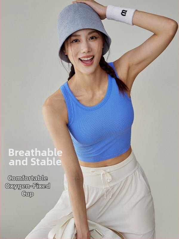 Jednodelni ženski sportski top — zaštita od udara, visoka čvrstoća, pogodan za trčanje, skakanje konopcem i jogu; materijal: najlon 95% s podstavom Spandex 5%.