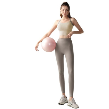 Йога комплект за жени: безръкав топ и тесни нейлонови панталони, с включени подплънки за бюст