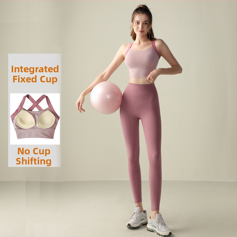 Joga komplektas moterims: be rankovių viršus ir siauros nailoninės kelnės, įtrauktos krūties pagalvėlės