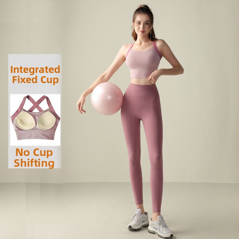 Joga komplektas moterims: be rankovių viršus ir siauros nailoninės kelnės, įtrauktos krūties pagalvėlės