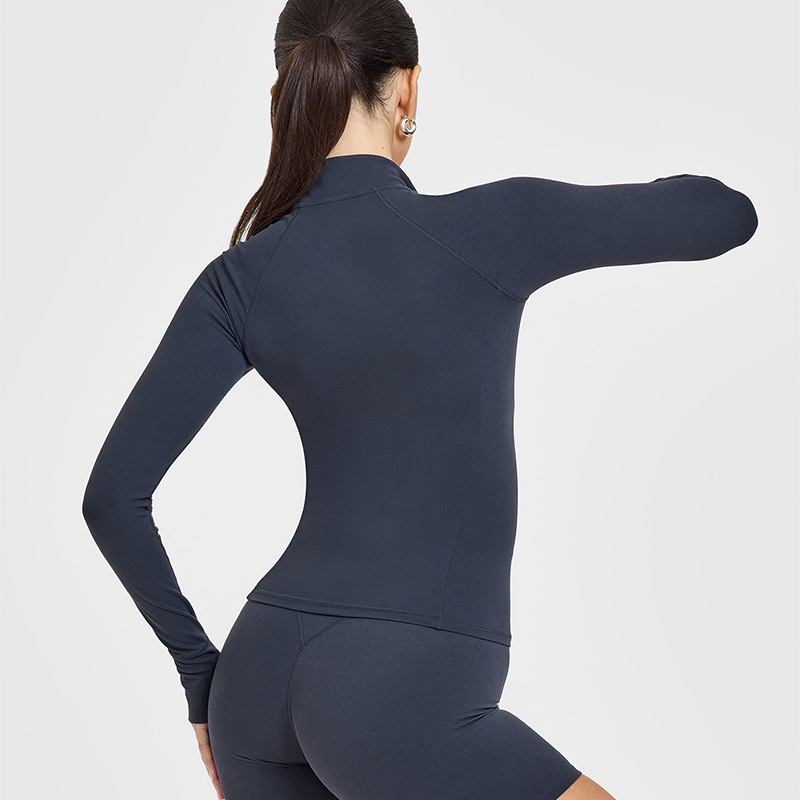 Moteriška ilgom rankovėmis jogos džemperis su užtrauktuku, siaura kirpimo, juosmens ilgio, kvėpuojantis ir elastingas audinys, nailonas-spandeksas (75/25), Ami Medea.