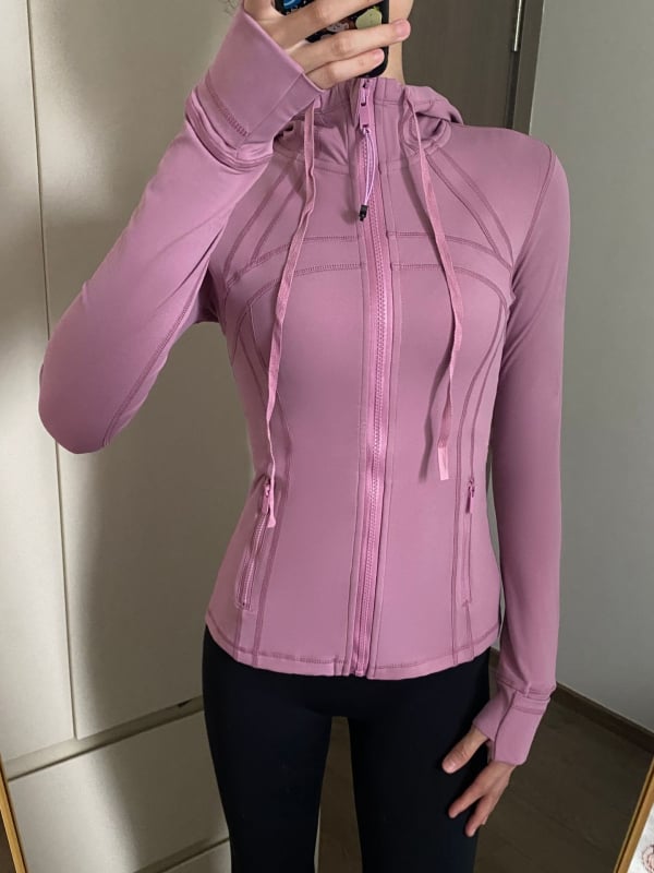 Moteriška gobtuvuotos jogos striukė pavasariui, ilgomis rankovėmis, vienos spalvos raštas, nailonas su 75% Spandex, be pamušalo, skirta jogai ir bėgiojimui