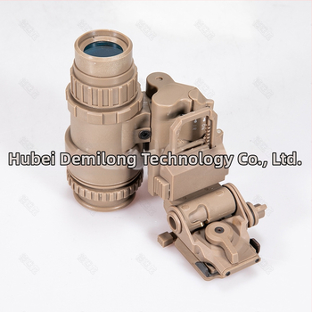 PVS18 jednooké nočné videnie model sadu s odťahovacím vozíkom a príslušenstvom prilby FAST/MICH — De Millon; typ: model nočného videnia; hmotnosť: 190 (model) / 145 (vedro); účinná vzdialenosť videnia: 0