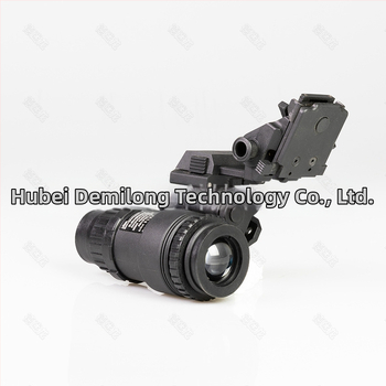 PVS18 jednooké nočné videnie model sadu s odťahovacím vozíkom a príslušenstvom prilby FAST/MICH — De Millon; typ: model nočného videnia; hmotnosť: 190 (model) / 145 (vedro); účinná vzdialenosť videnia: 0