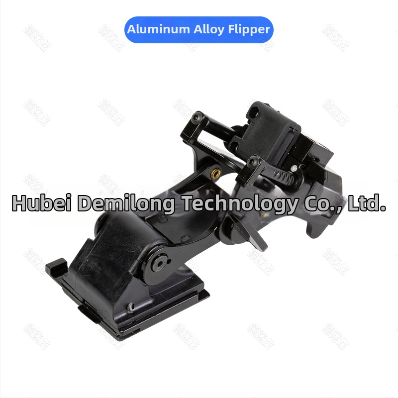 PVS18 jednooké nočné videnie model sadu s odťahovacím vozíkom a príslušenstvom prilby FAST/MICH — De Millon; typ: model nočného videnia; hmotnosť: 190 (model) / 145 (vedro); účinná vzdialenosť videnia: 0