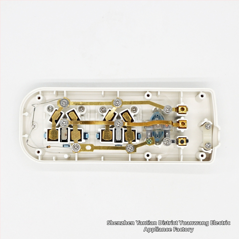 Káblová zásuvka so dvoma zásuvkami podľa Národného štandardu, meďové vodiče, 10A