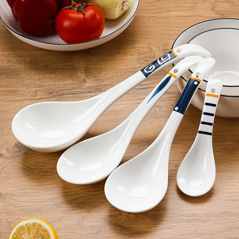 Keramická lyžička na polievku s kvetinovým vzorom, retro štýl, tlač loga.