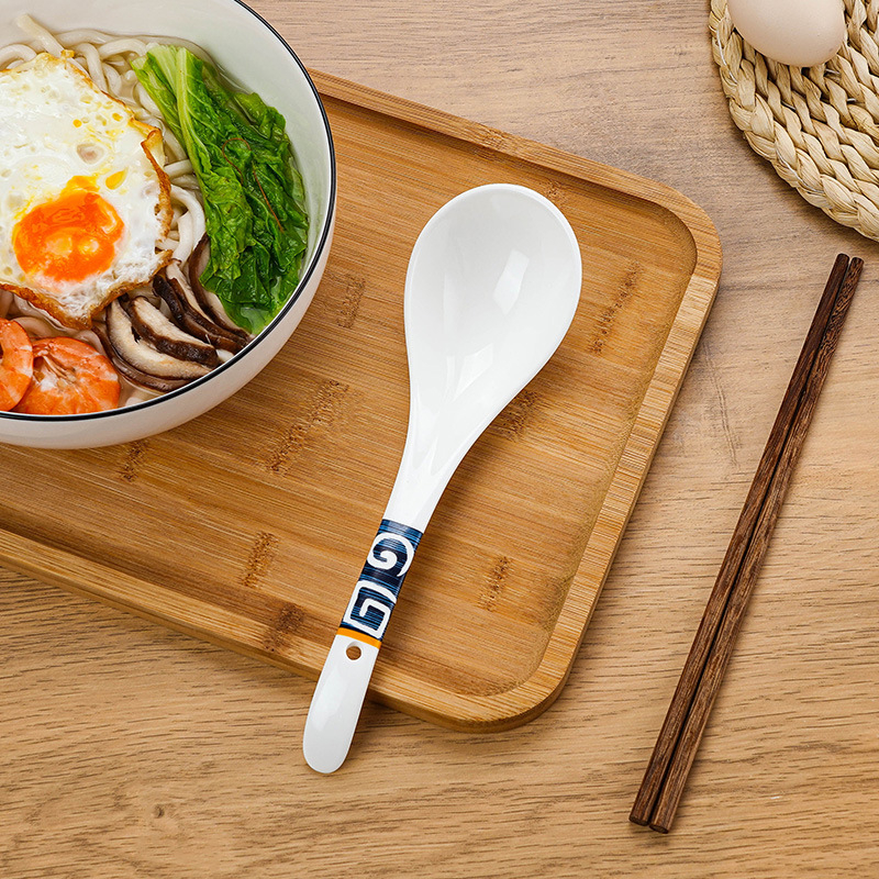 Keramická lyžička na polievku s kvetinovým vzorom, retro štýl, tlač loga.