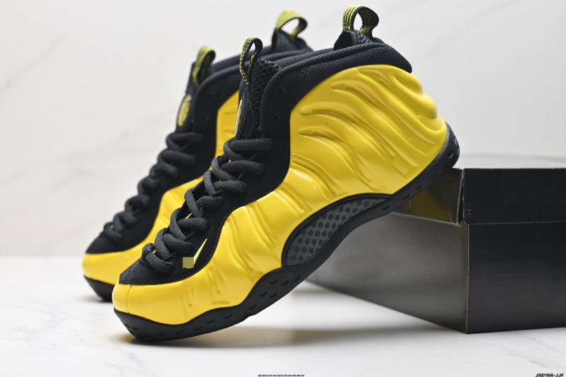 Férfi kosárlabda cipő légpárnázással, magas szárú, bőr felsőrész, gumi talp, fűzővel záródó