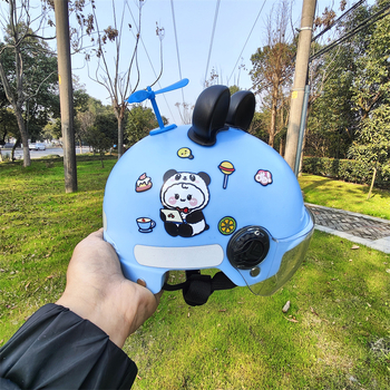 Cască pentru copii (ABS, tip semicască, certificat 3C) pentru vârsta 3–8 ani, potrivită pentru trotinete electrice și biciclete, utilizare în toate anotimpurile.