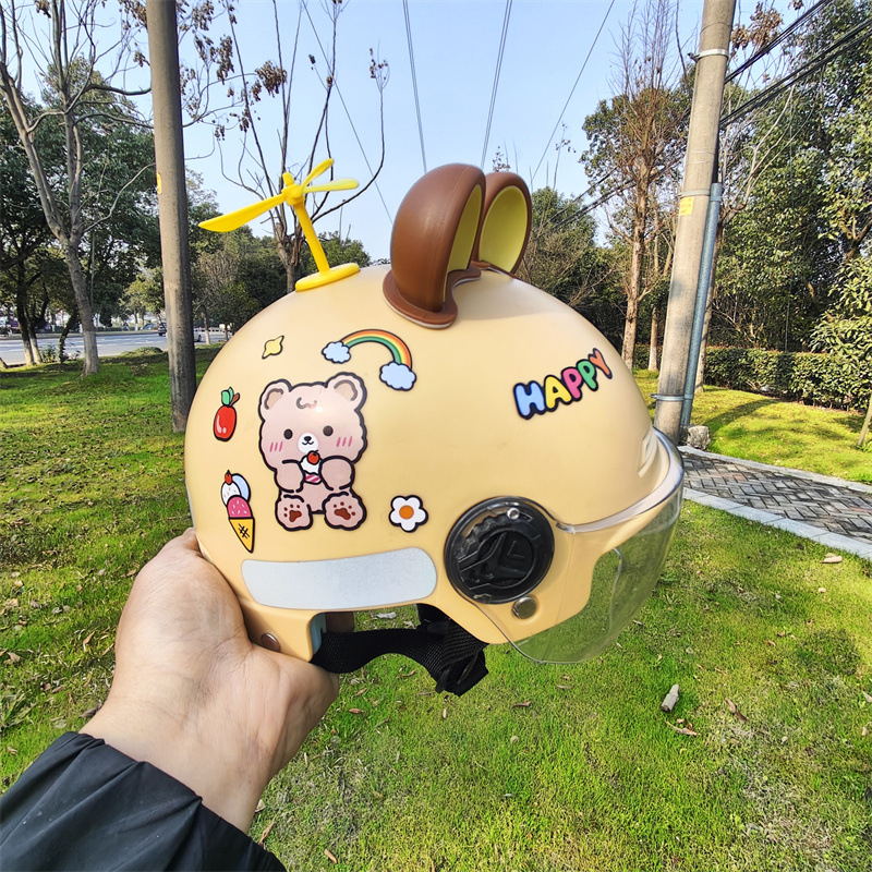 Cască pentru copii (ABS, tip semicască, certificat 3C) pentru vârsta 3–8 ani, potrivită pentru trotinete electrice și biciclete, utilizare în toate anotimpurile.