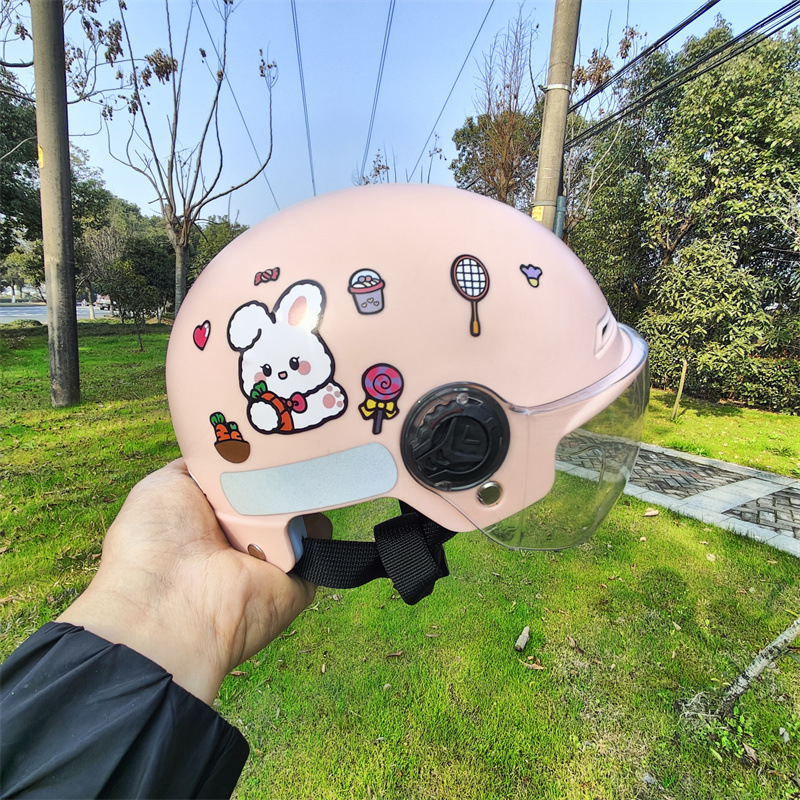 Cască pentru copii (ABS, tip semicască, certificat 3C) pentru vârsta 3–8 ani, potrivită pentru trotinete electrice și biciclete, utilizare în toate anotimpurile.