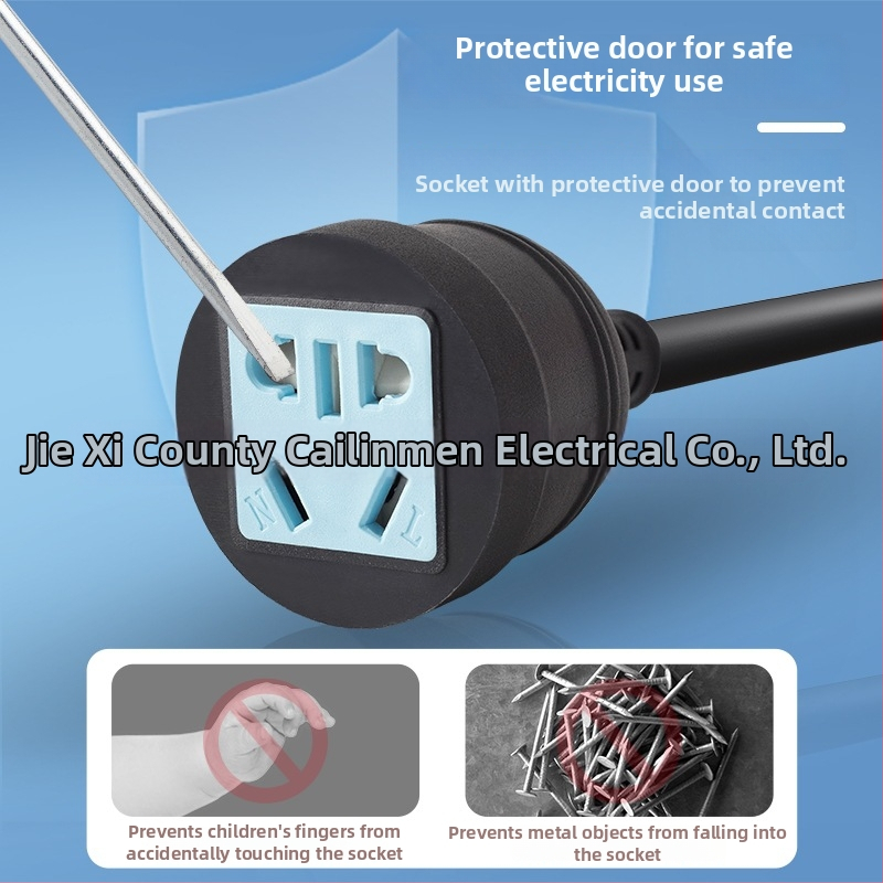 Augstas jaudas trīs kontaktu pagarinātājs ar piecām kontaktierām – 10A, 100–250V AC, 2500W, PVC korpuss