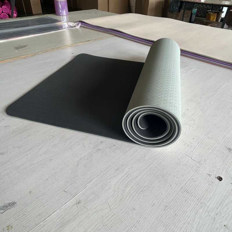 TPE jooga matt triibulise mustriga, 6 mm paksus, kohandatav