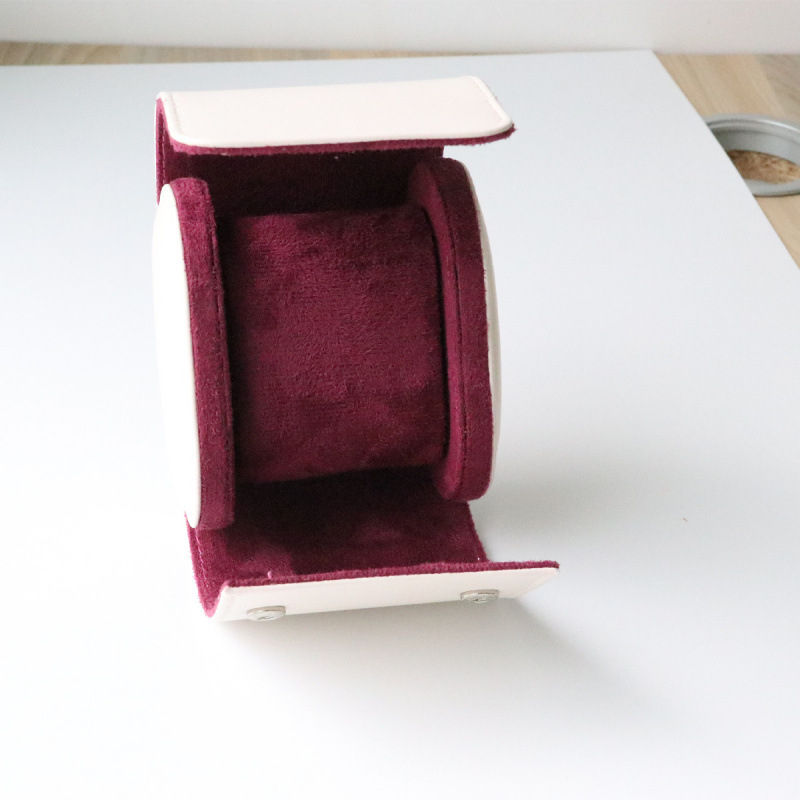 PU kutija za satove s tri odjeljka, prijenosna, otporna na prašinu i udarce (Model P001)