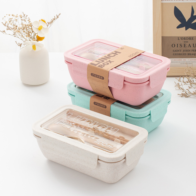 Обядова кутия за офис, квадратна пластмаса, може да се нагрява в микровълнова, капацитет 800-1000 ml, един слой, със прибори