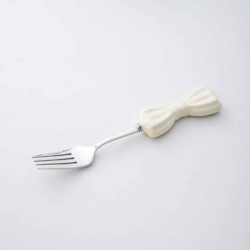 Set pribora za stolnu prehranu: nož, vilica i žlica od 304 nehrđajućeg čelika, ogledno poliranje, ručna izrada i prilagodljivost, jednostavan sladak stil