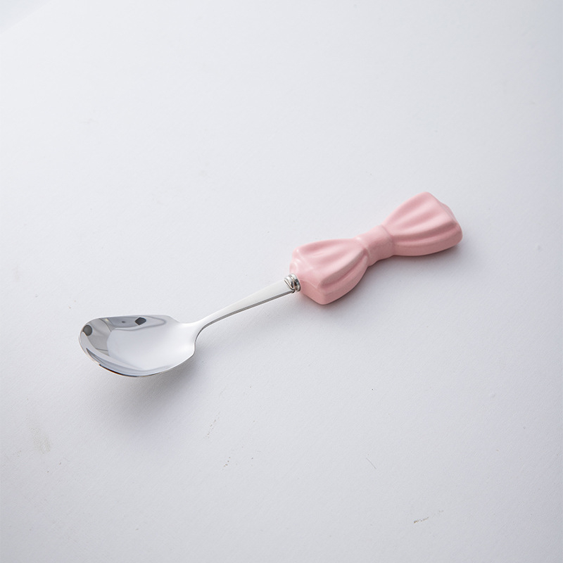 Set pribora za stolnu prehranu: nož, vilica i žlica od 304 nehrđajućeg čelika, ogledno poliranje, ručna izrada i prilagodljivost, jednostavan sladak stil