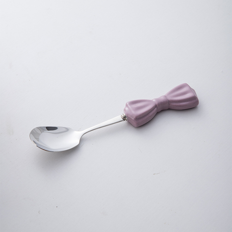 Set pribora za stolnu prehranu: nož, vilica i žlica od 304 nehrđajućeg čelika, ogledno poliranje, ručna izrada i prilagodljivost, jednostavan sladak stil