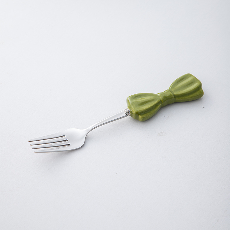 Set pribora za stolnu prehranu: nož, vilica i žlica od 304 nehrđajućeg čelika, ogledno poliranje, ručna izrada i prilagodljivost, jednostavan sladak stil