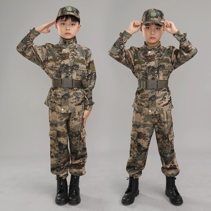 Treniruotės uniforma su kamufliažu, atspari vandeniui, iš cheminių pluoštų mišinio; vaikams, unisex, pavasaris–vasara–ruduo