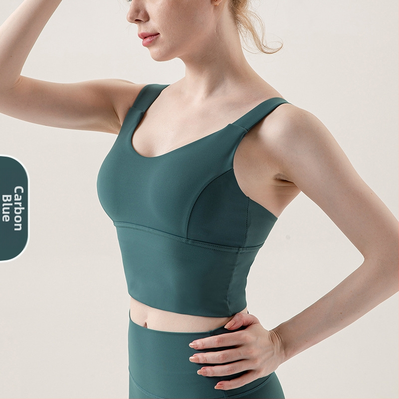 Sportinė liemenėlė; push-up ir atsparus smūgiams; 3/4 puodeliai; vidutinio puodelio forma; pagrindinė medžiaga 75% nailonas, pamušalas 25% spandeks