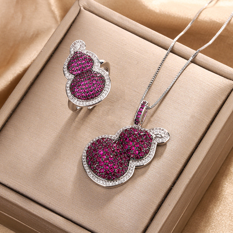 Moterų vario juvelyrinių rinkinių rinkinys: žiedas ir kaklo papuošalas su moliūgo formos pakabuku, dėžutės tipo grandinėlė, deimantinė apdaila