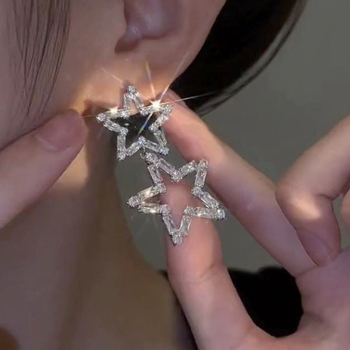 Tähekujuline metallist kõrvarõngad teemantidega naistele
