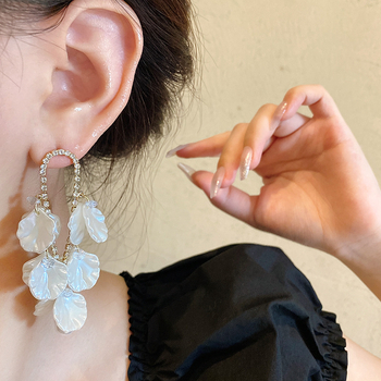 Naušnice s dugim resicama i dizajnom školjkastih latica (legura, dijamantno završetak, Star Yatu, cvjetno-geometrijski stil, za žene)