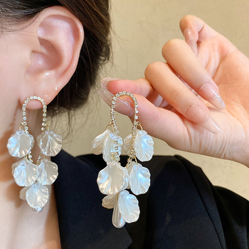 Naušnice s dugim resicama i dizajnom školjkastih latica (legura, dijamantno završetak, Star Yatu, cvjetno-geometrijski stil, za žene)