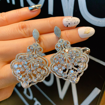 Zhuang Shengsheng Geometrijske bakrene naušnice s pozlatom, model ZS308